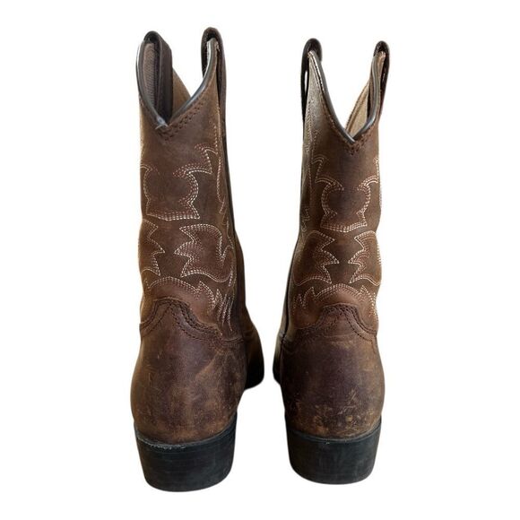 Ariat Kids Heritage R Toe Western Boots in Distressed Brown
Size 3 US / (8.5”) - Picture 6 of 6